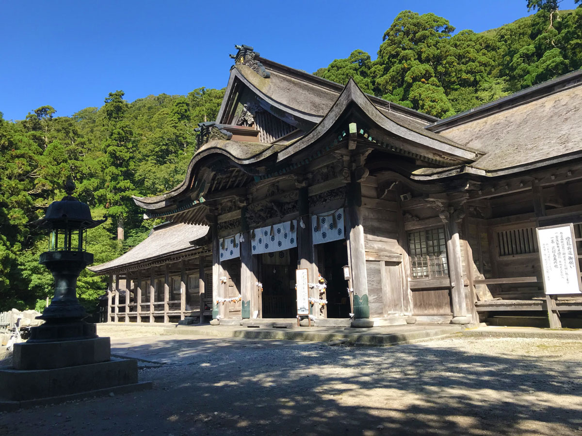 大神山神社到着。
トイレや水道があり、一休みできました。
